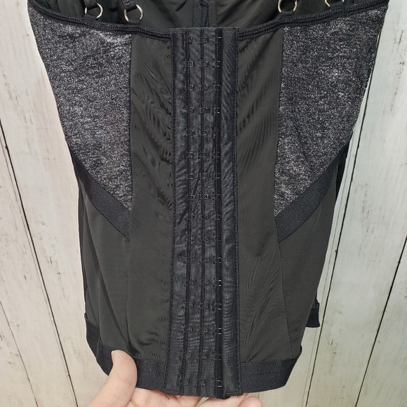 Coquette Silver Fox Boned Shimmer Knit Bustier Size Large Black Mesh Strappy. - Picture 8 of 8